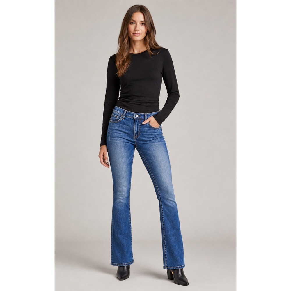 Maurices Straight Leg Jeans Juniors 5/6 Short Blue Distressed Low‎ Rise